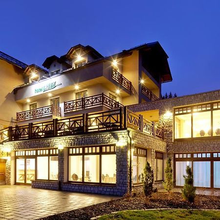 Hotel Green โดลนีคูบีน ภายนอก รูปภาพ